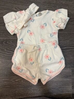 chick pea Cream Floral Shorts Set with Pink Flowers